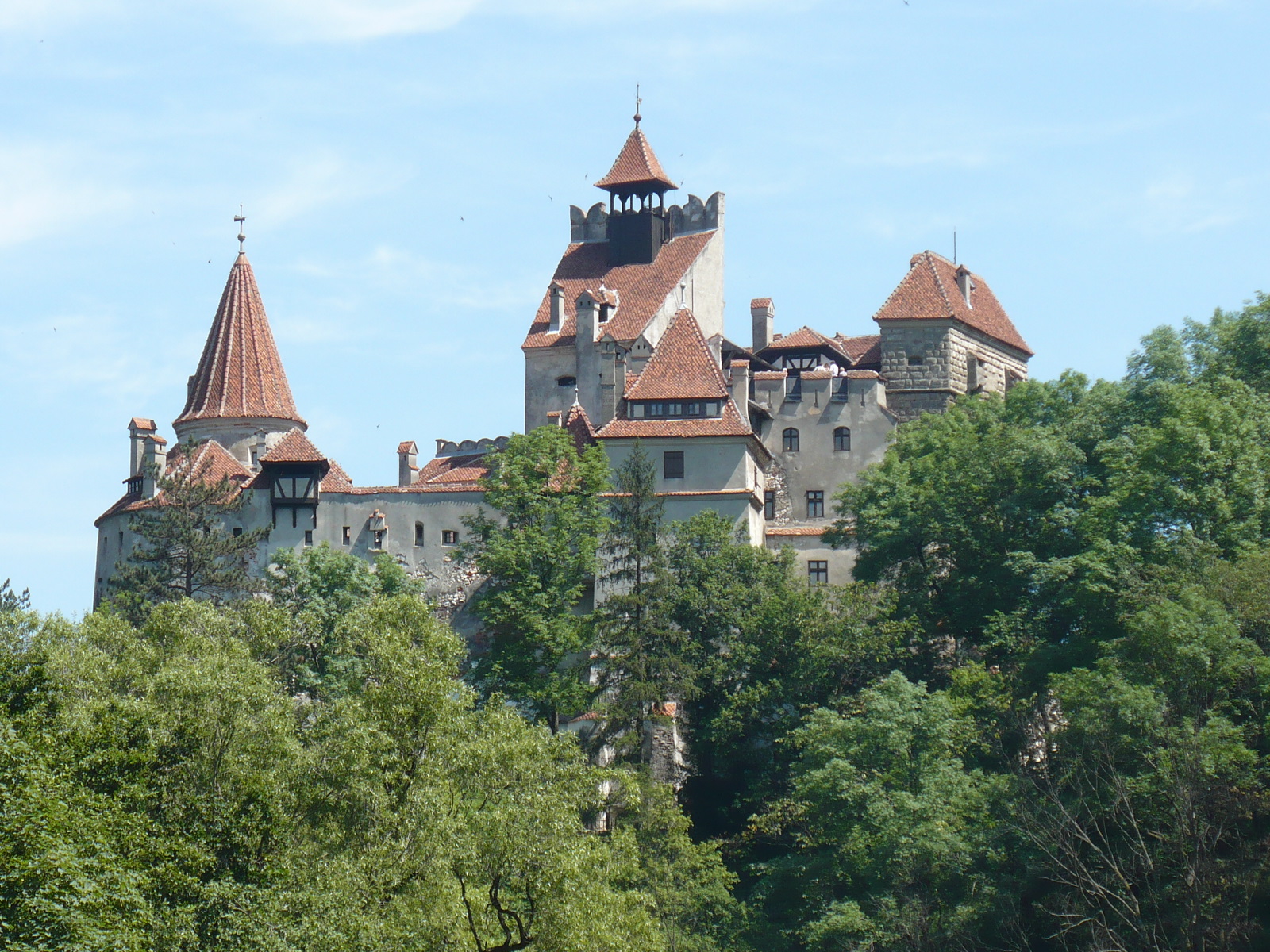Arrange Feudal Shadow Castelul Bran – Tour Guide Brasov